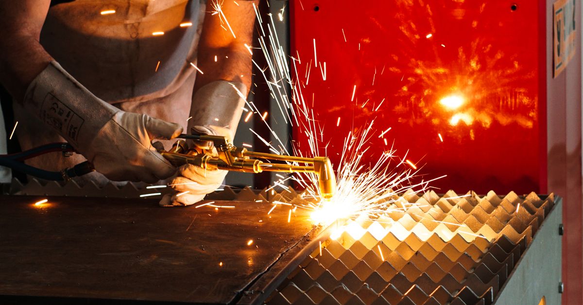 Understanding Cutting Methods Utilised in Automotive Metal Fabrication